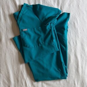FIGS Women’s Teal Scrub Set - Size Small
